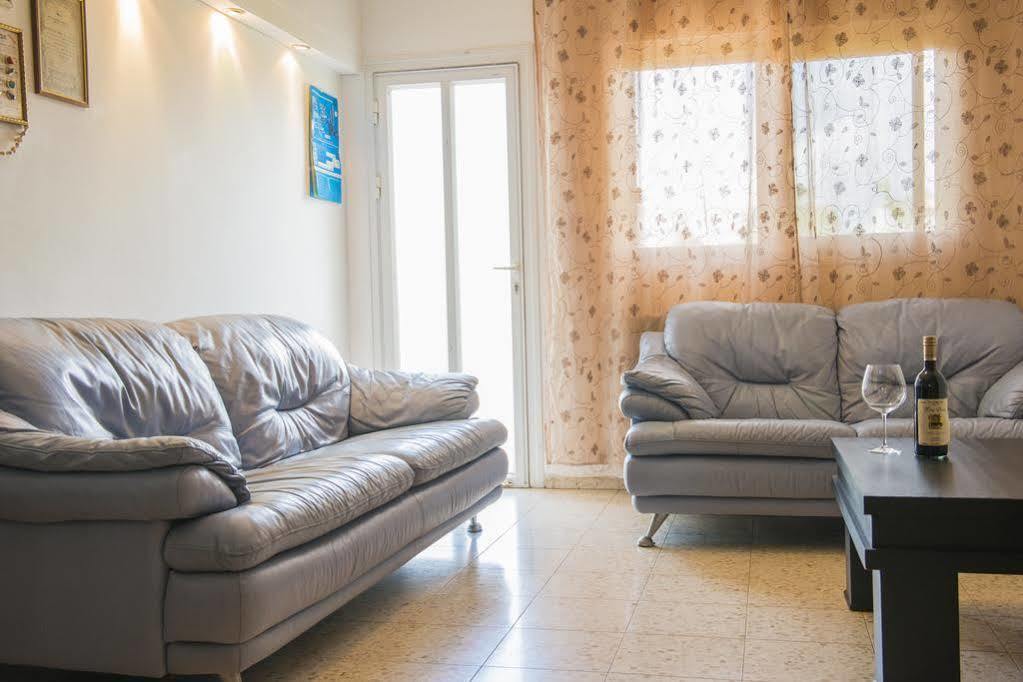 Yaakov'S Apartment Migdal Ha'Emeq Exterior foto